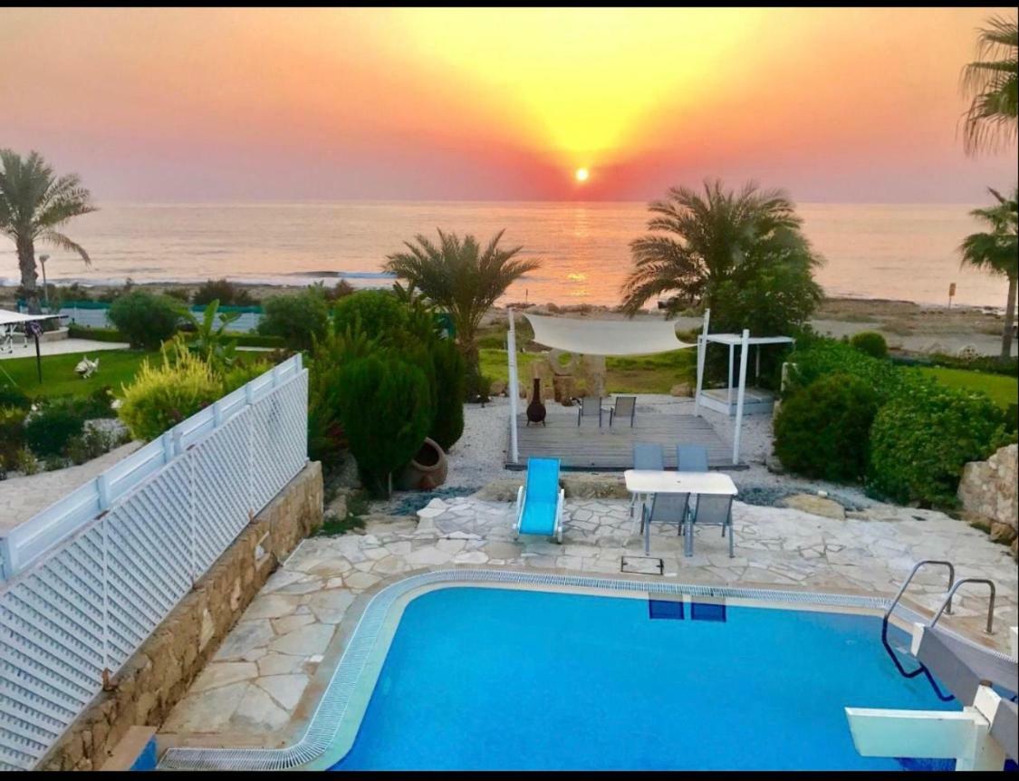 34 Beach Villa Paphos Exterior photo